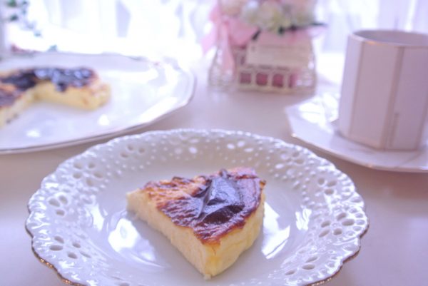 【#ヘルシーおやつ】大豆粉で作るふわふわバスクチーズケーキ