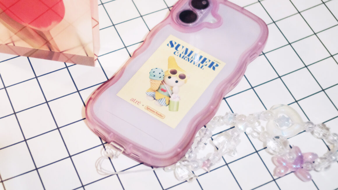 【100均DIY】ステッカーでかわいく！スマホケースのインナーシートを作ろう！